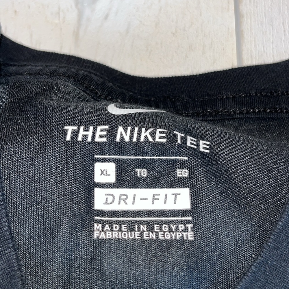 Men’s Nike Black Long Sleeved T Shirt - Picture 4 of 5